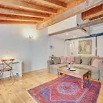 Heart Of Pamplona Apartments I By Clabao
