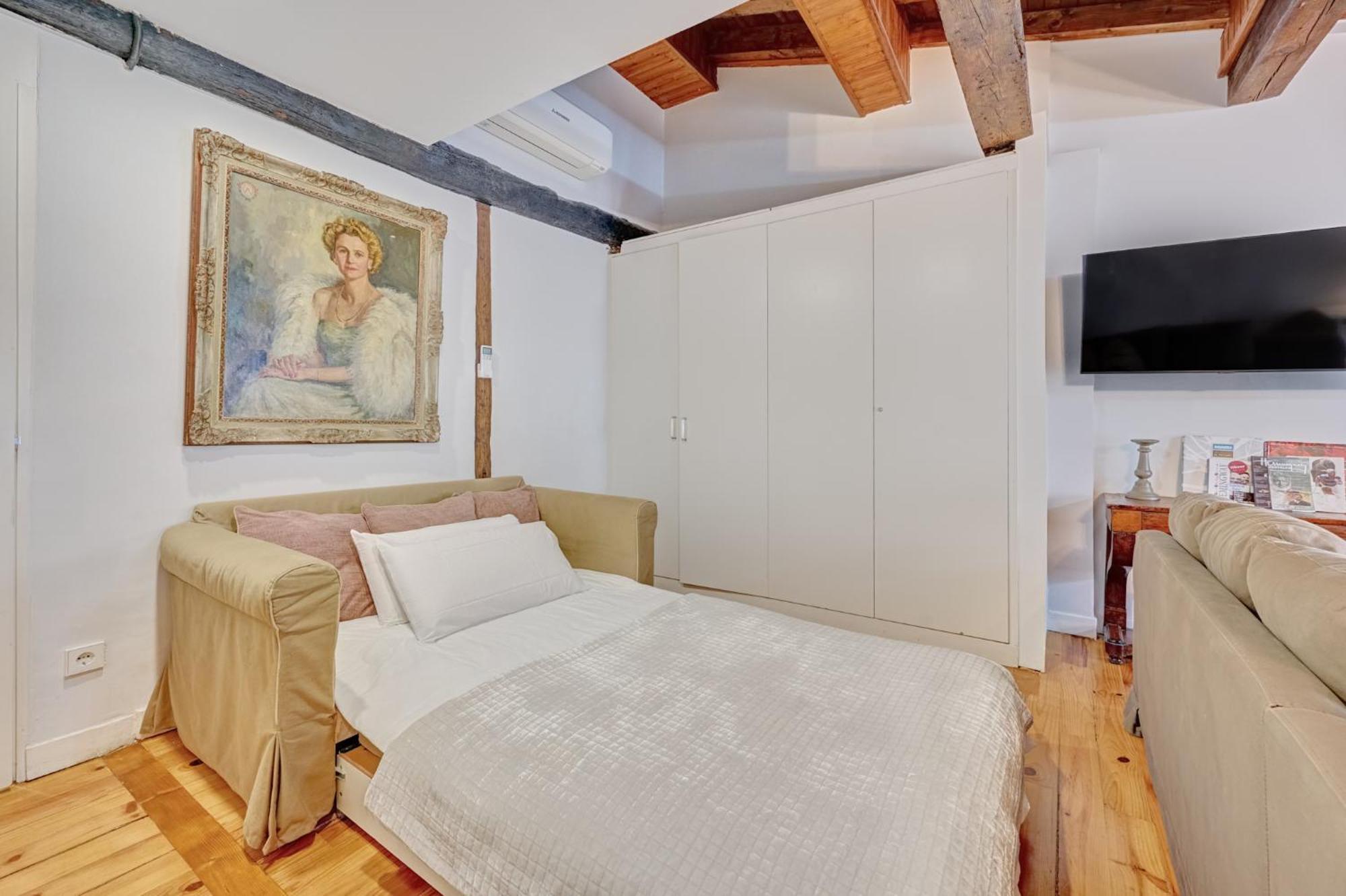 Apartment Heart Of I By Clabao Pamplona